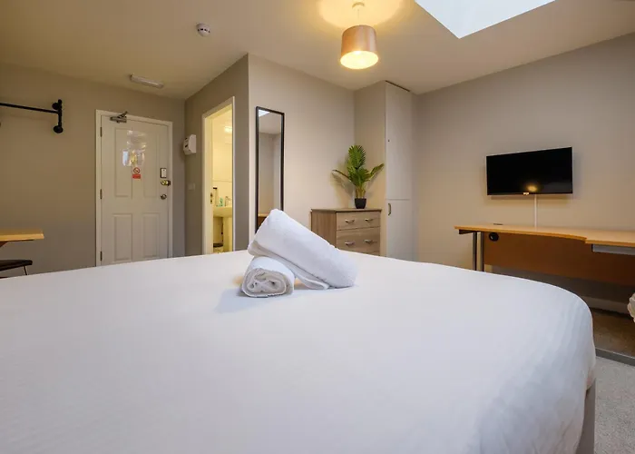 Station Lodge - Free Off-Site Health Club Access With Pool, Sauna, Steam Room & Gym